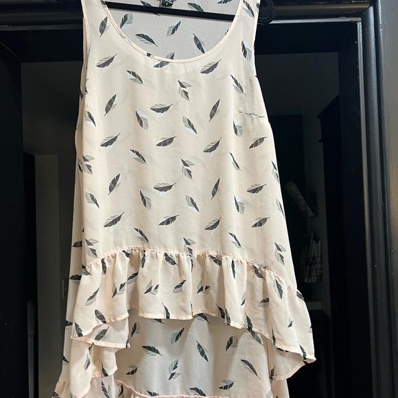 torrid Tops - Torrid Cream and Black Feather Print Top